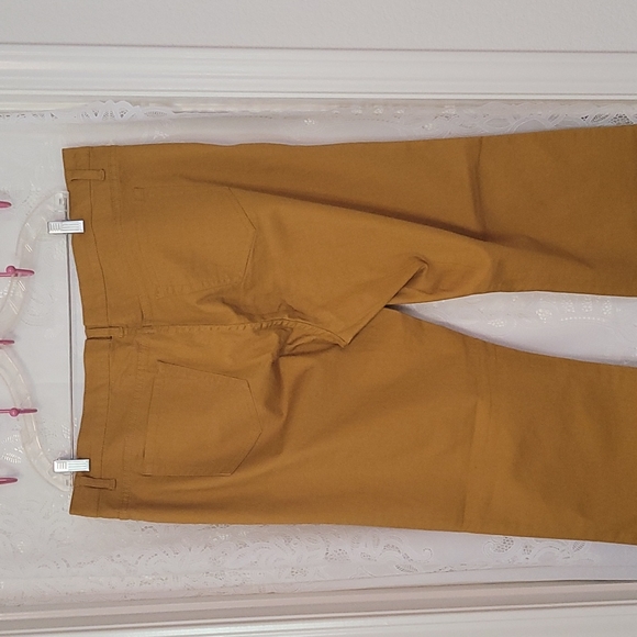 New Jeans - Picture 4 of 4